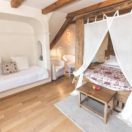 Caponet Bed & Breakfast Llica d'Amunt